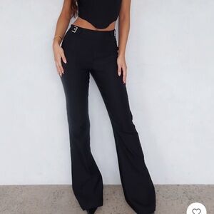 White Fox Boutique Bootcut Pants, Black, Size XS, Tight Fit. Flattering smooth